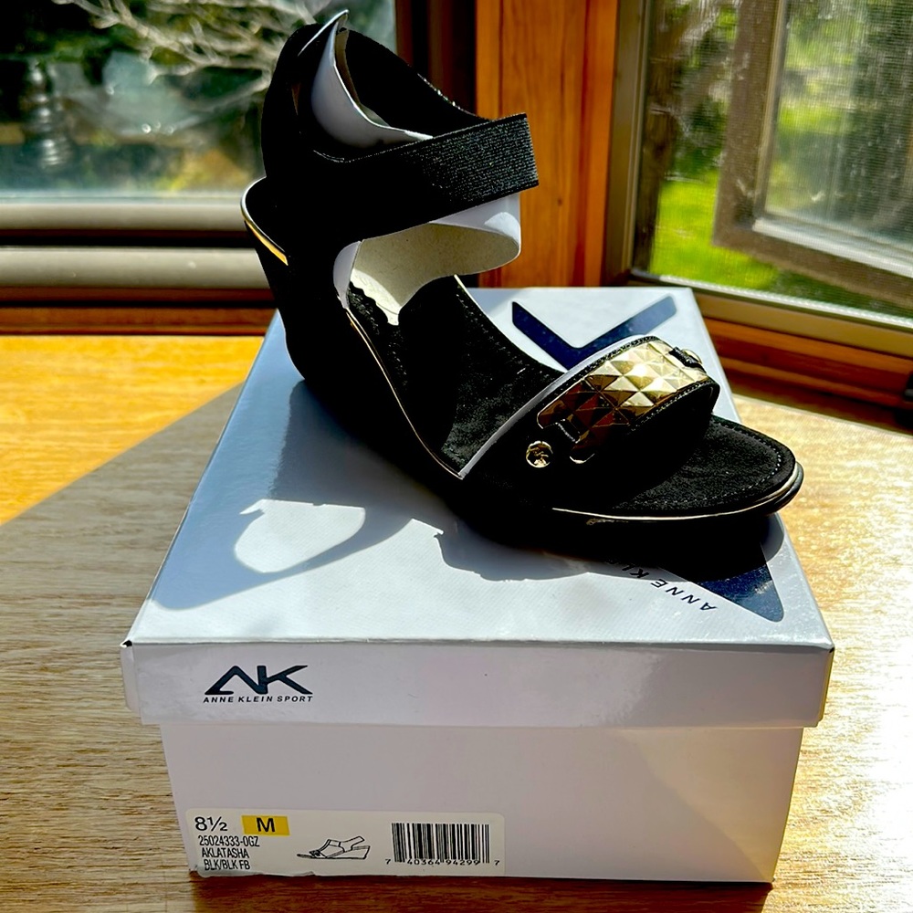 Anne Klein Sport Latasha Wedge Sz 8.5 Brand New!